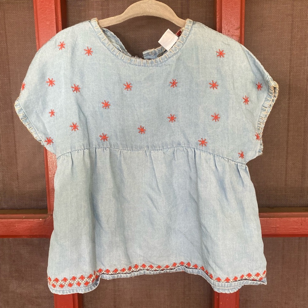ZARA blouse with button up in back. Loose fitting, very soft.